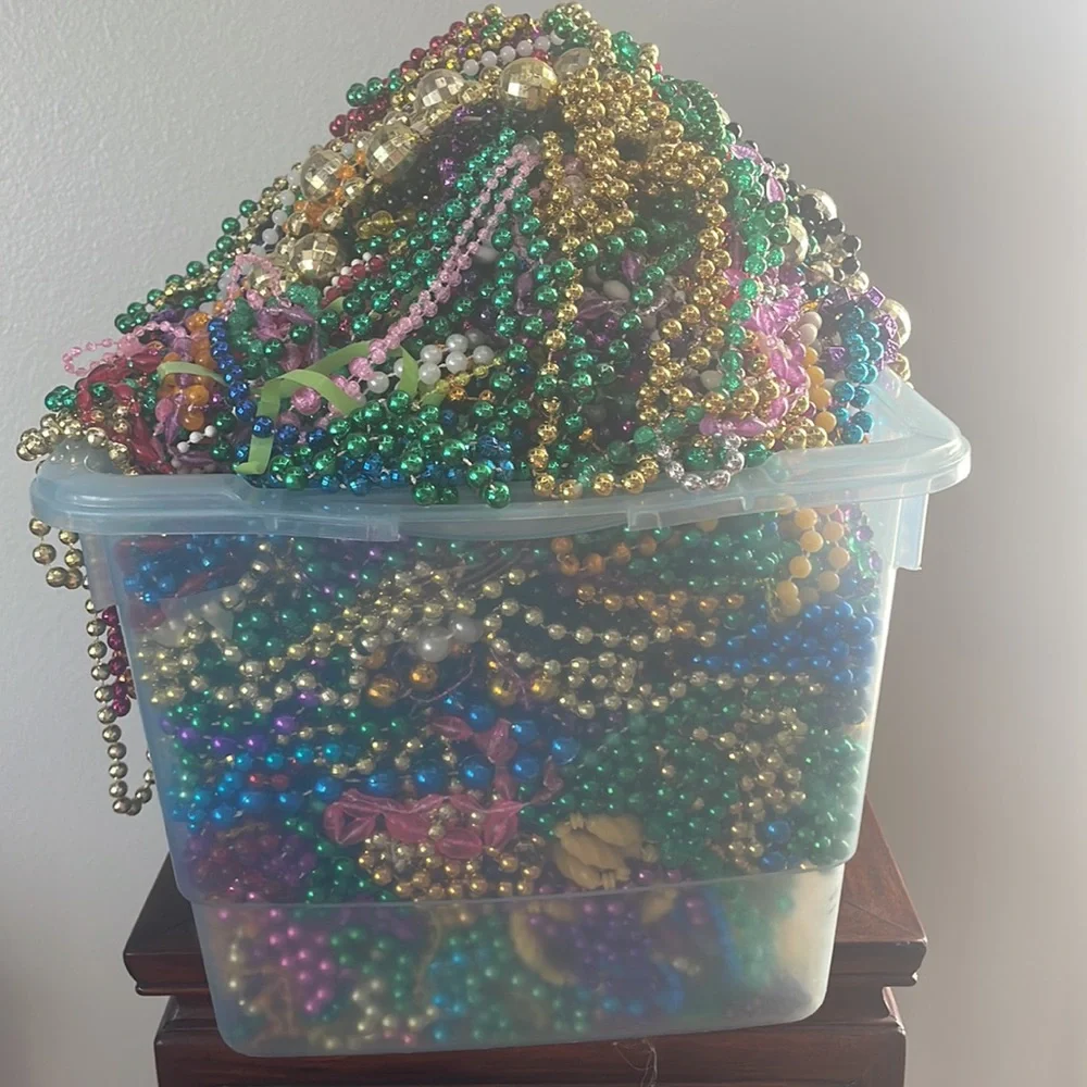 Mardi Gras beads necklaces 5 pound bundle jewelry bulk green blue gold purple